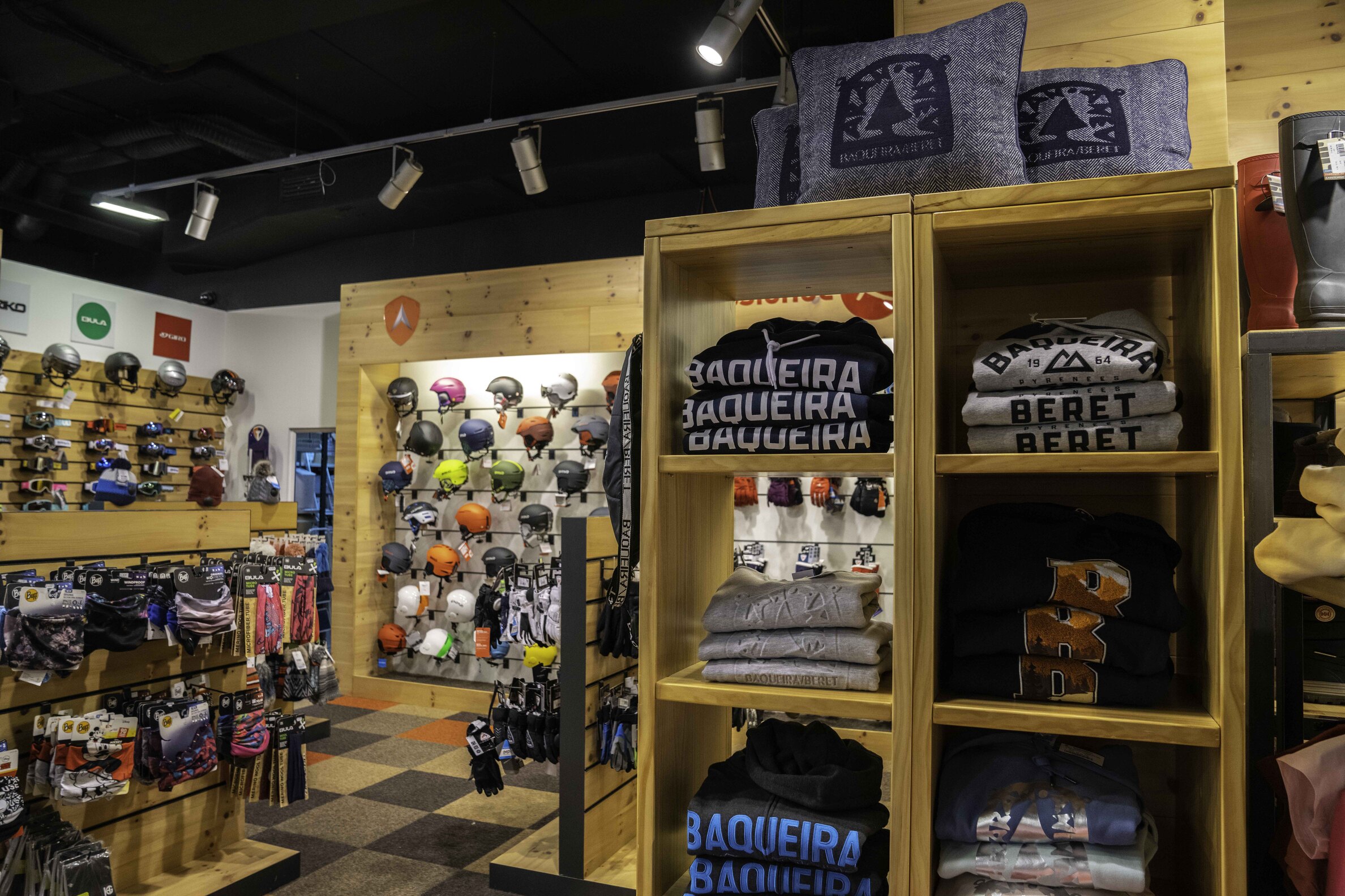 Baqueira Store3